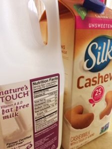 picture of milk and cashew milk